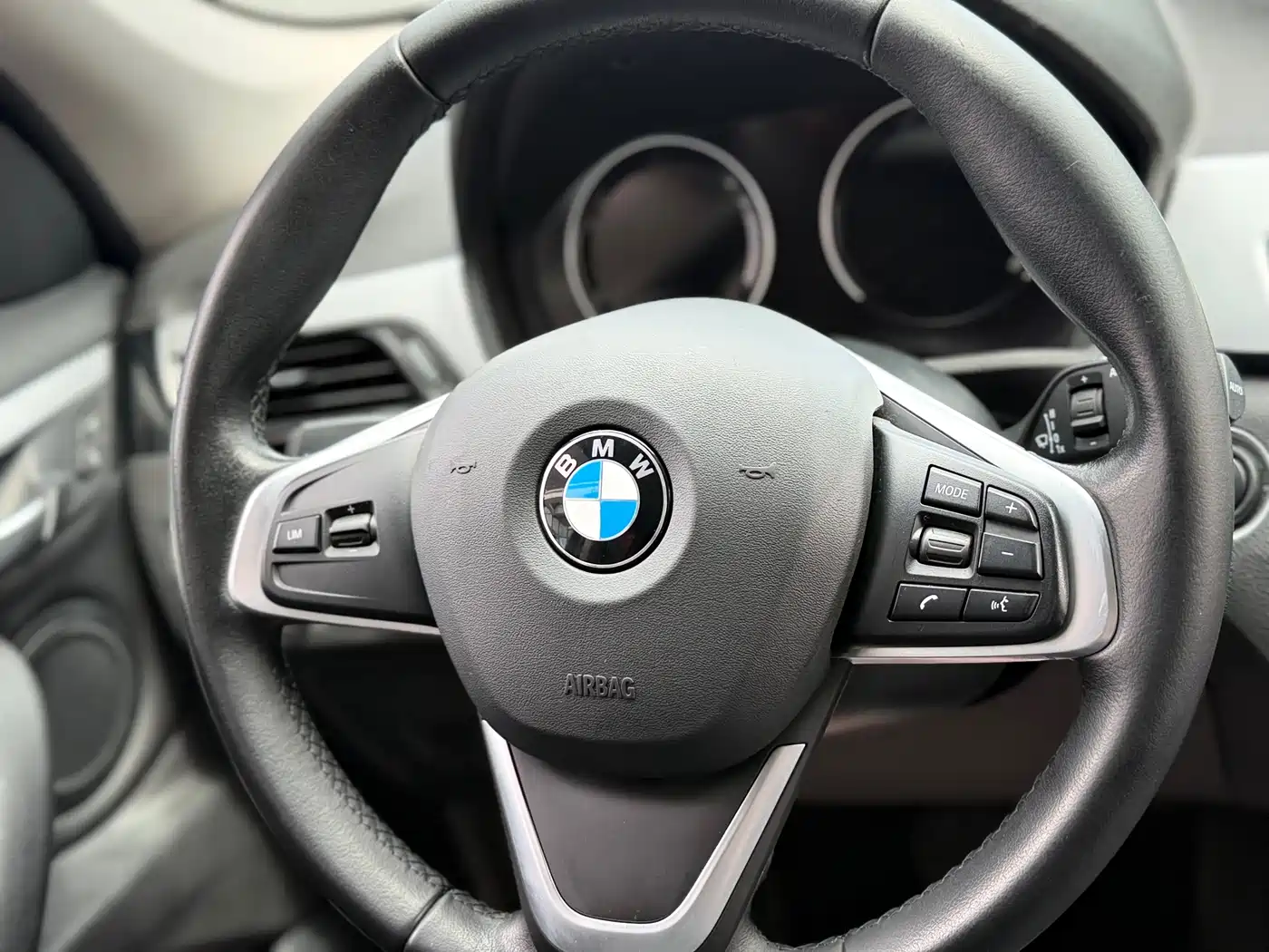BMW X1 2019 sDrive20Li Leading Model фото 15