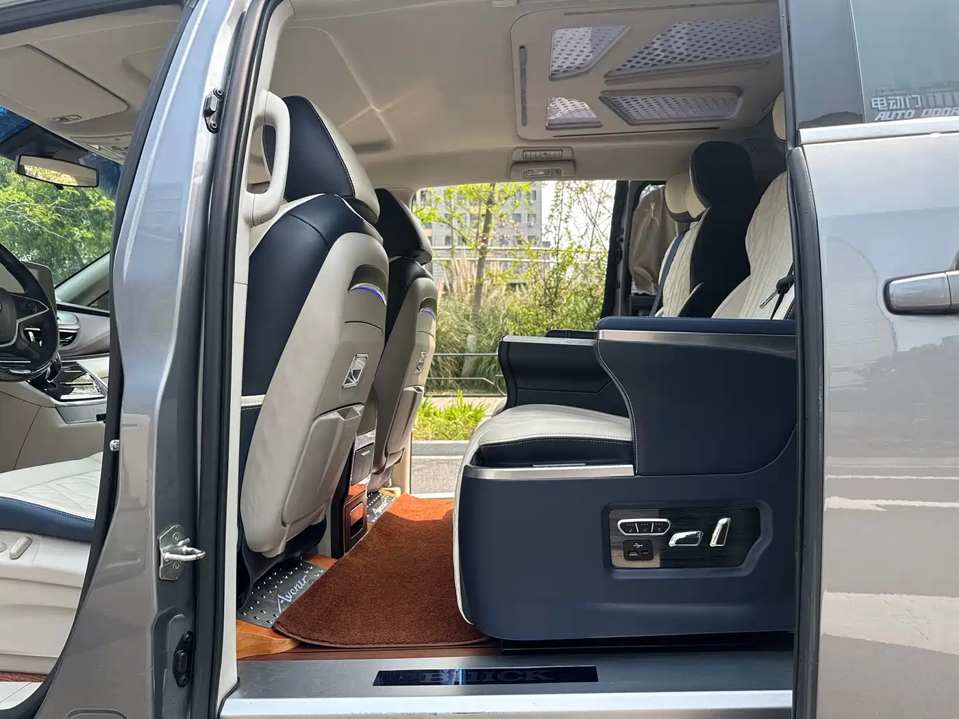Buick GL8 2021 Land Business Class 652T Comfort фото 12