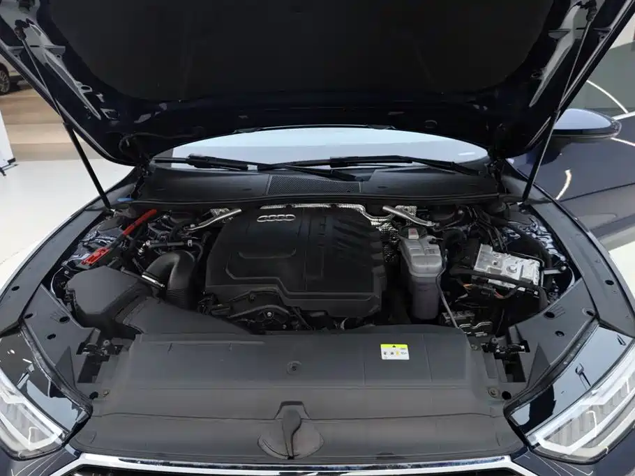 Audi A7L 2024 45TFSI S-line Dream Edition Crystal Package фото 12