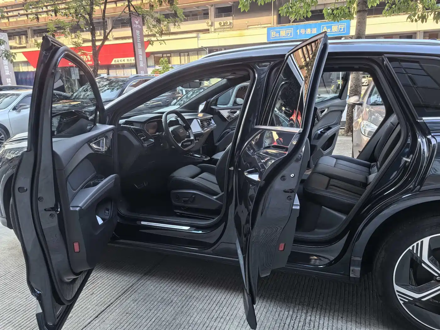 Audi Q4 e-tron 2024 40 e-tron Creation Edition фото 16