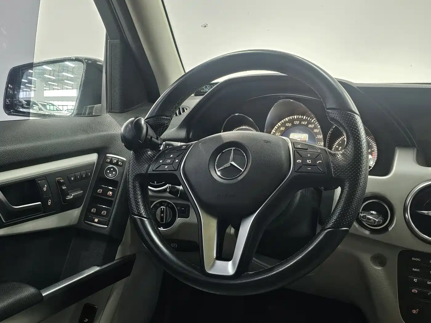 Mercedes-Benz GLK-Class 2013 GLK 300 4MATIC Dynamic Sunroof фото 6