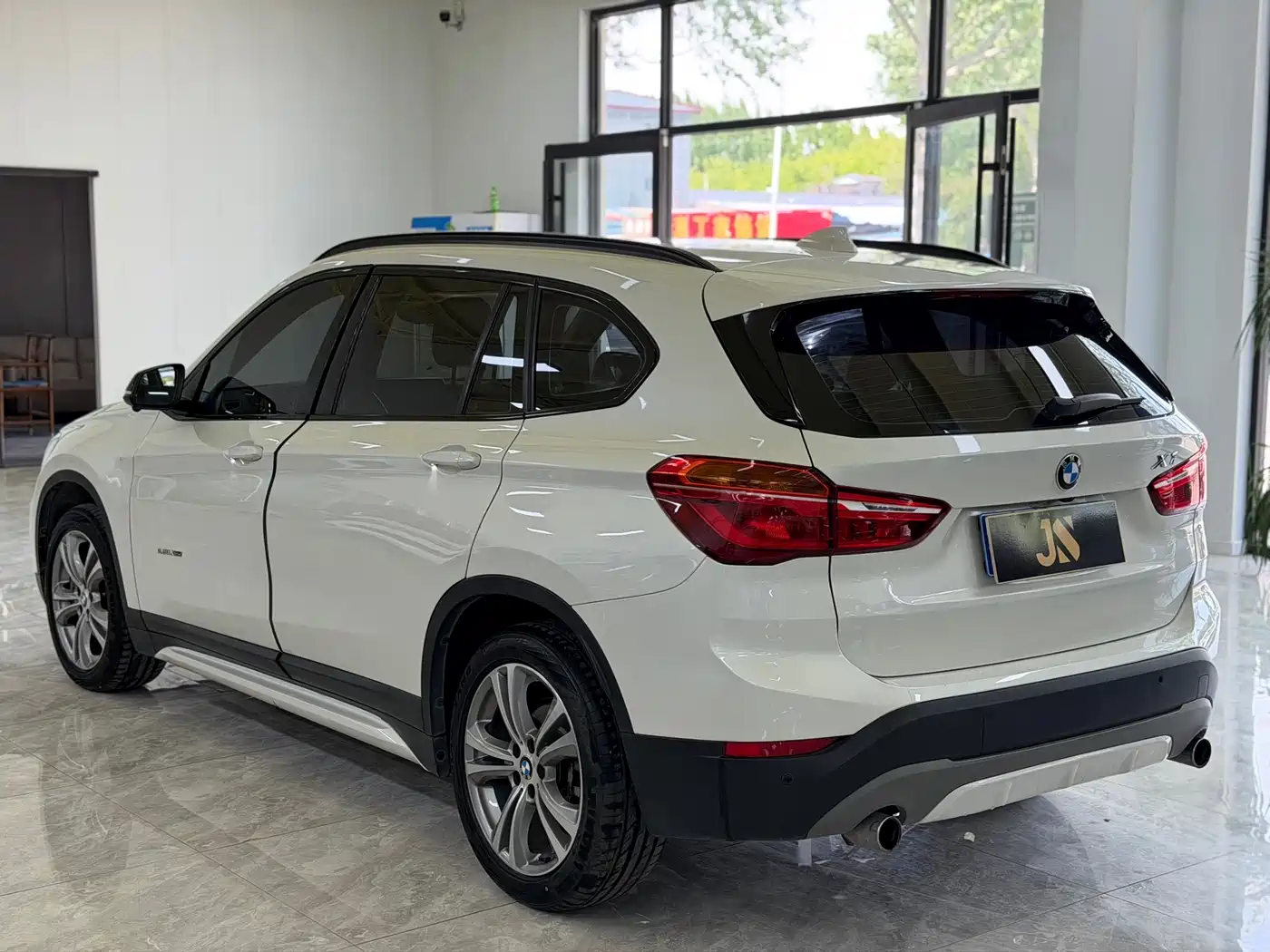 BMW X1 2018 xDrive20Li Premium Model фото 7