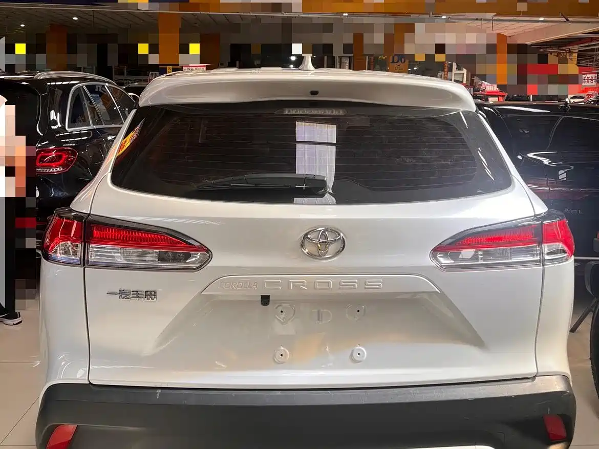 Toyota Corolla Cross 2023 2.0L Elite Edition фото 11