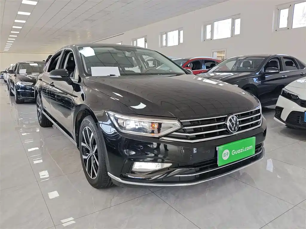 Volkswagen Magotan 2020 330TSI DSG Luxury фото 4