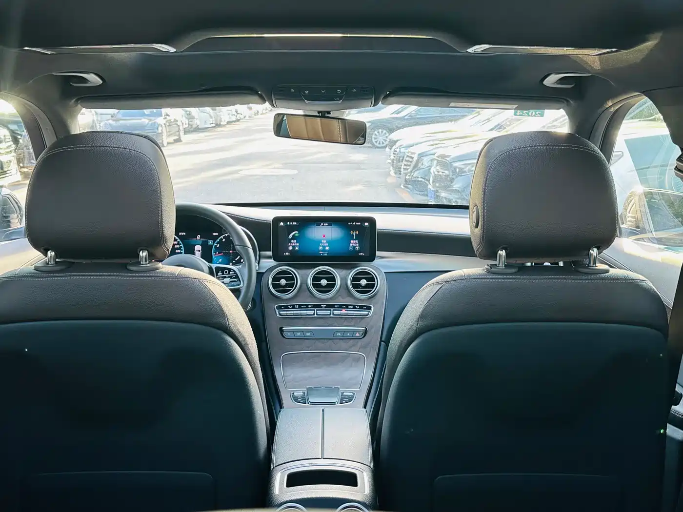 Mercedes-Benz GLC 2022 Model GLC 260 L 4MATIC Luxury Edition фото 23