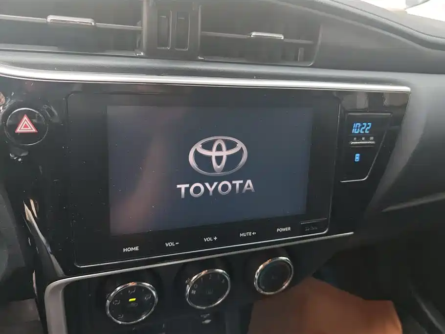 Toyota Levin 2017 Facelift 185T CVT Elite (China V) фото 13