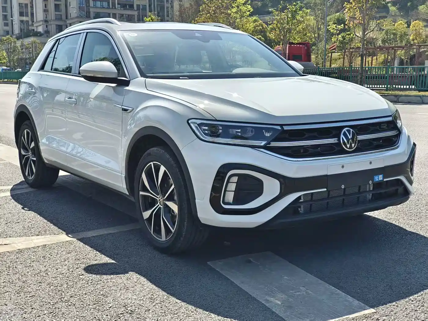 VOLKSWAGEN T-ROC EXPLORING SONGS