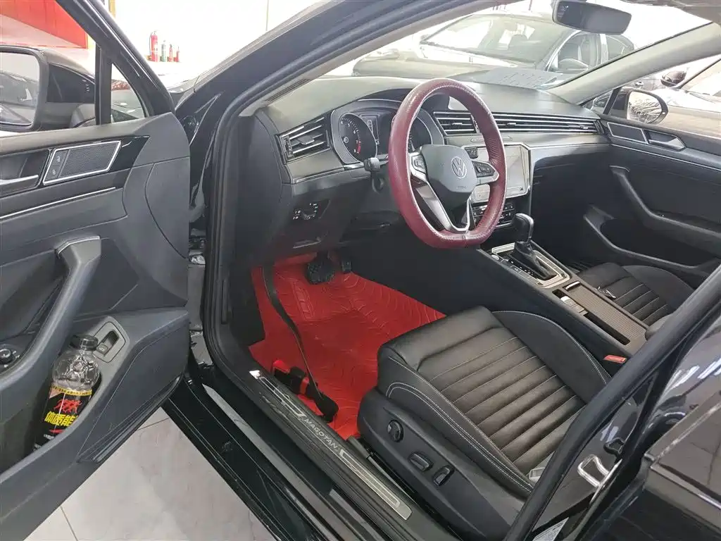 Volkswagen Magotan 2020 330TSI DSG Luxury фото 16