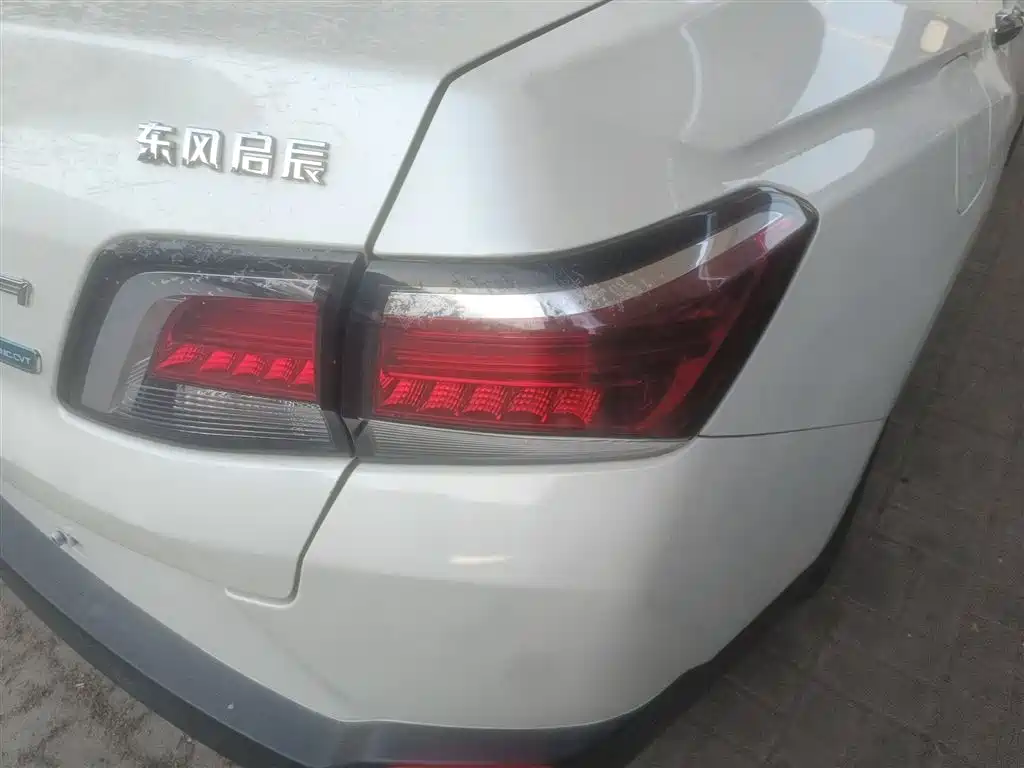 Venucia D60 2020 2019 100K Glory 1.6L XL CVT Chen Ku Edition China VI