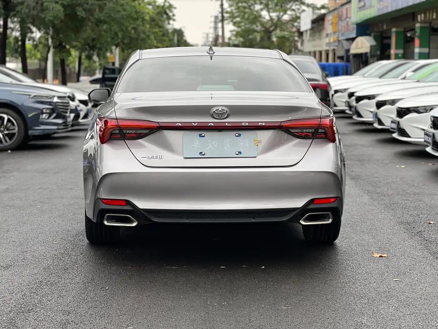 Toyota Avalon 2023 2.0L Luxury Edition фото 8