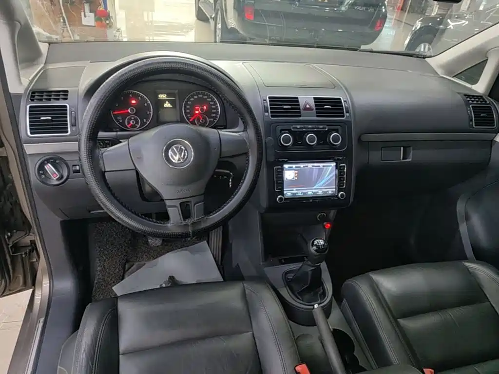 Volkswagen Touran 2015 2015 1.4T Manual Comfort Edition 5-seater