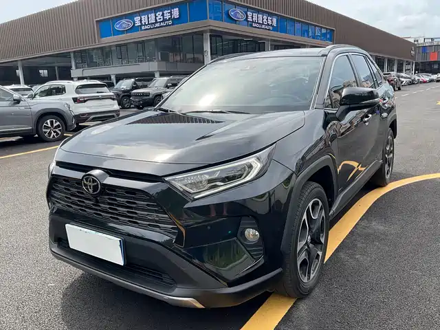 Toyota RAV4 2.0L CVT, моноприводный, Премиум