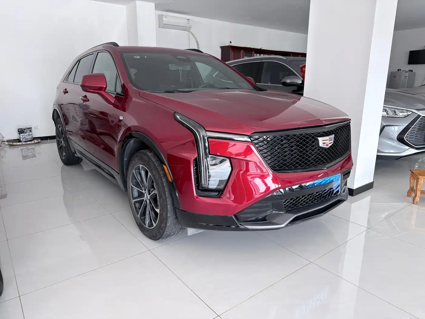 Cadillac XT4 2024 28T 4WD Luxury Edition фото 3