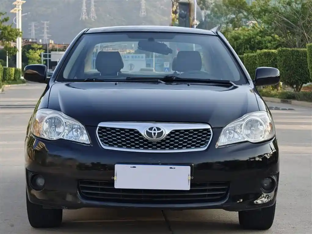 Toyota Corolla 2011 1.6L Automatic Luxury Edition фото 2