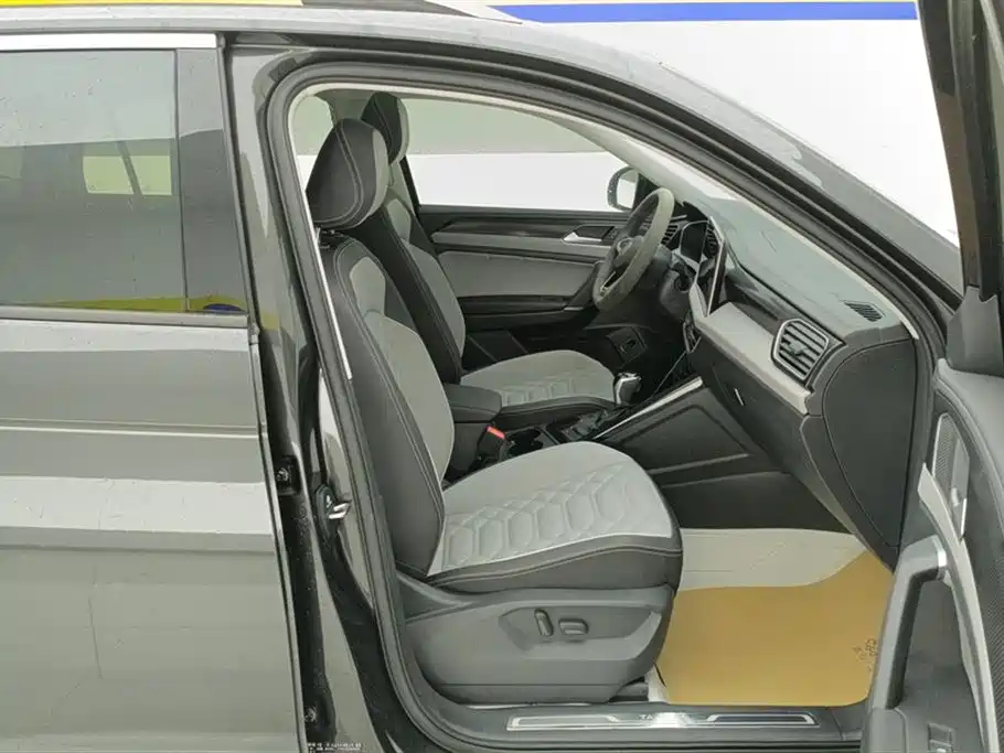 Volkswagen Tayron 2024 300TSI 2WD Luxury Plus Advanced фото 8