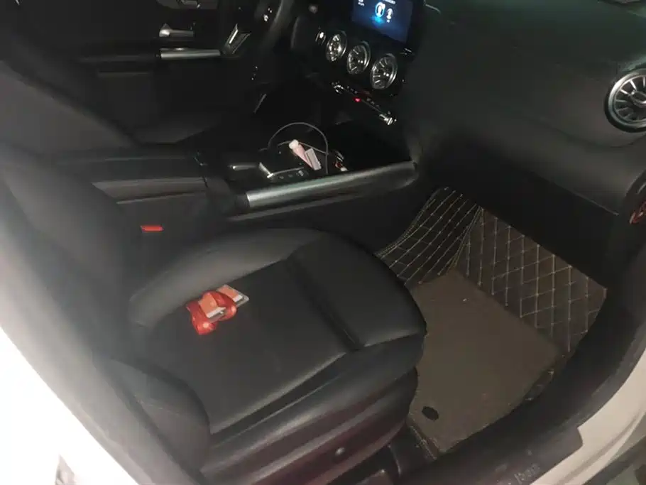Mercedes-Benz GLA 2020 GLA 200 4MATIC фото 8