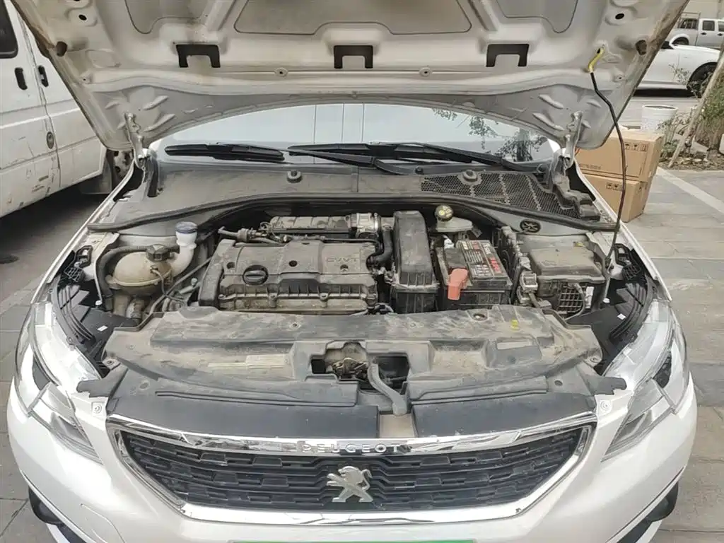 Peugeot 301 2018 1.6L Manual Comfort Edition фото 20