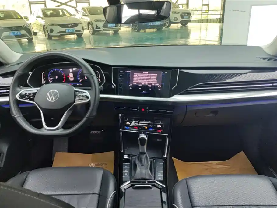 Volkswagen Passat 2023 Facelift 330TSI Starlight Luxury Edition фото 12