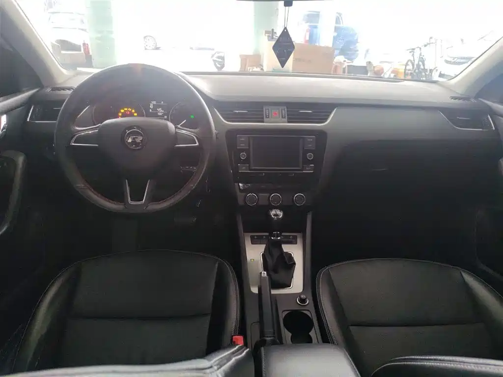 Škoda Octavia 2018 TSI230 DSG Comfort Edition фото 10