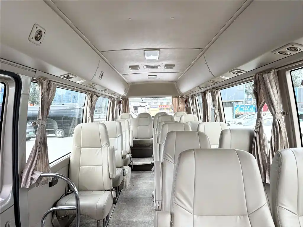 Toyota Coaster 2007 2.7L Gasoline Premium Edition 20-seater фото 10