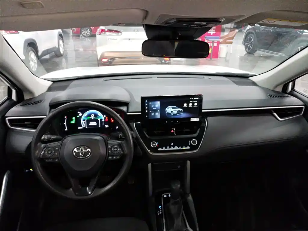 Toyota Corolla Cross 2023 Hybrid 2.0L Pioneer Edition фото 10