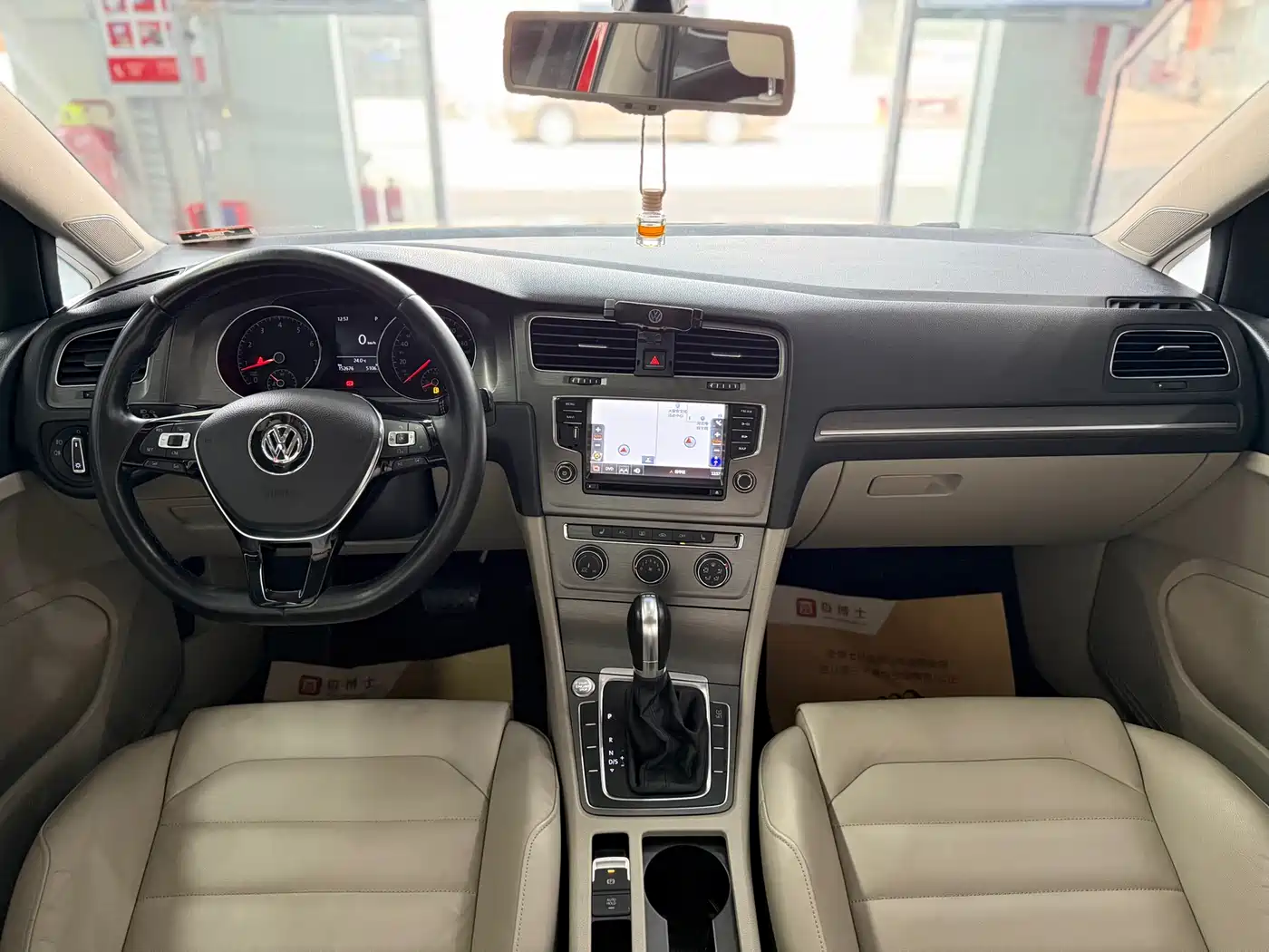 Volkswagen Golf 2015 1.4TSI Automatic Luxury фото 21