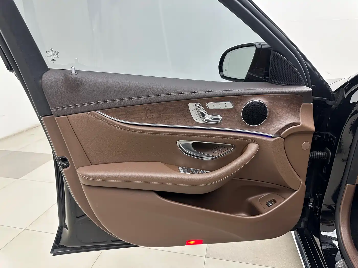 Mercedes-Benz E-Class 2021 E 300 L Fashion фото 7