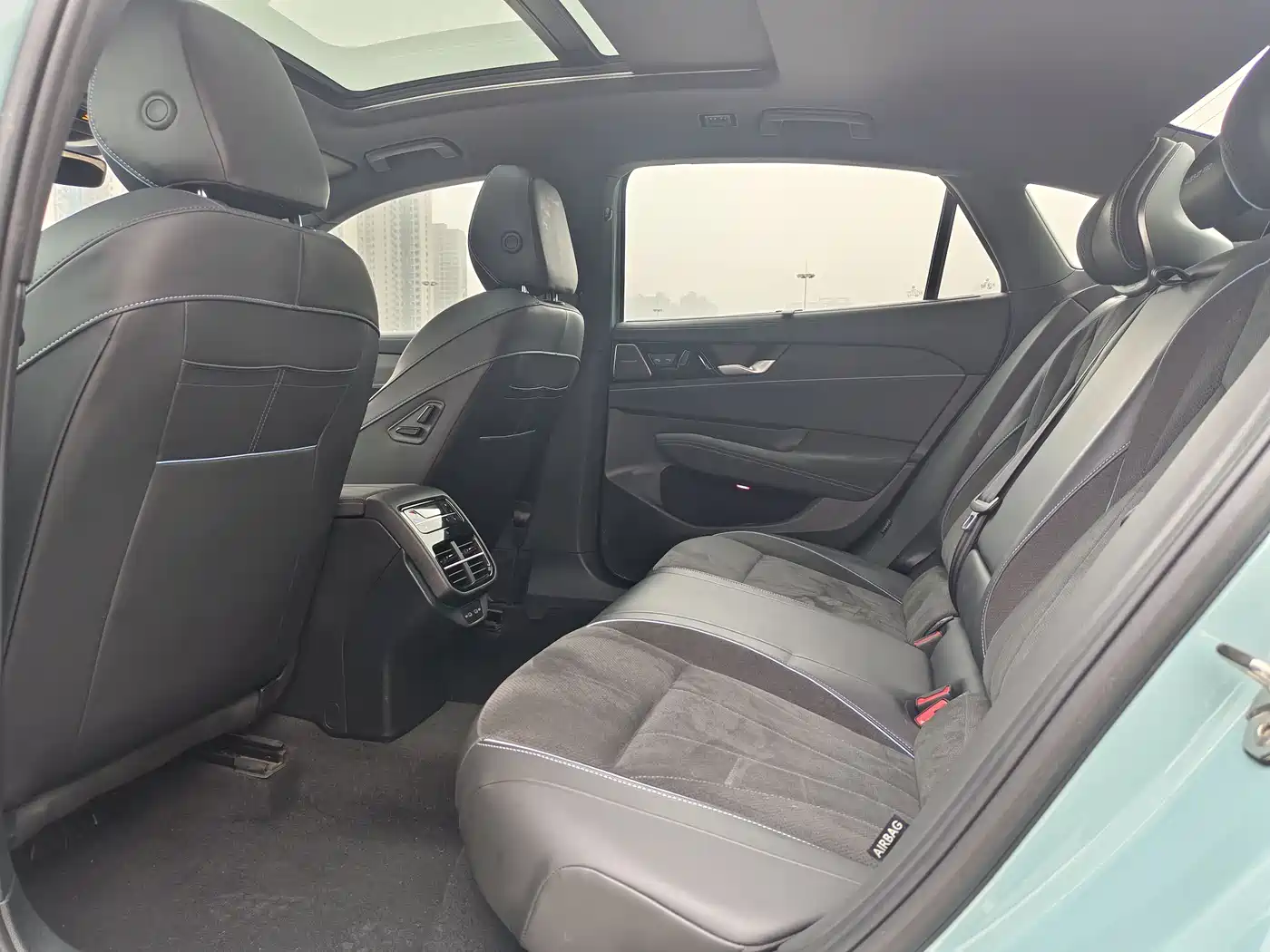 Volkswagen Passat 2025 Model Pro 380TSI Starlight Dragon Premium Edition фото 15