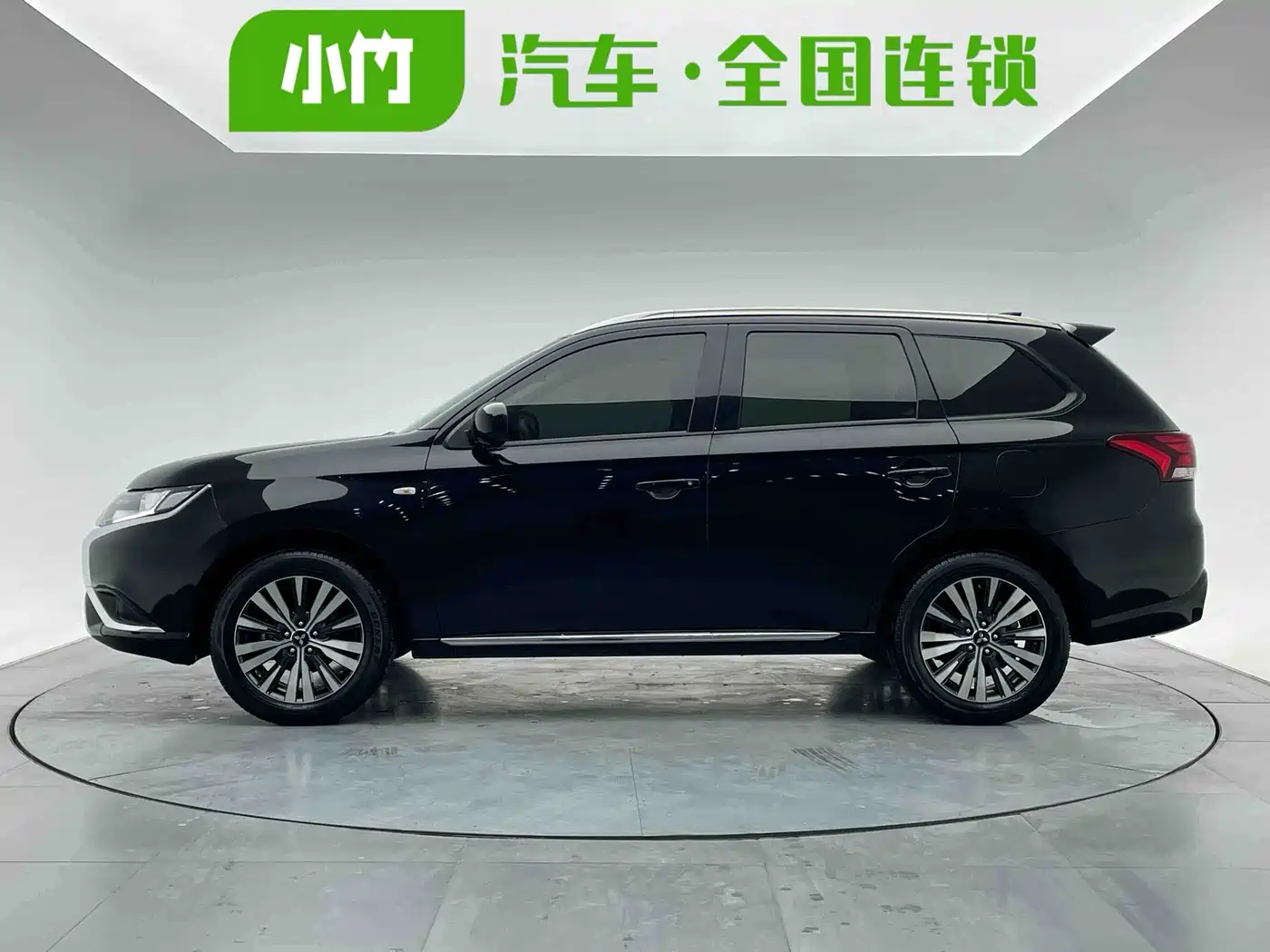 Mitsubishi Outlander 2021 2.0L 2WD Smooth Ride Version 5-Seater фото 3