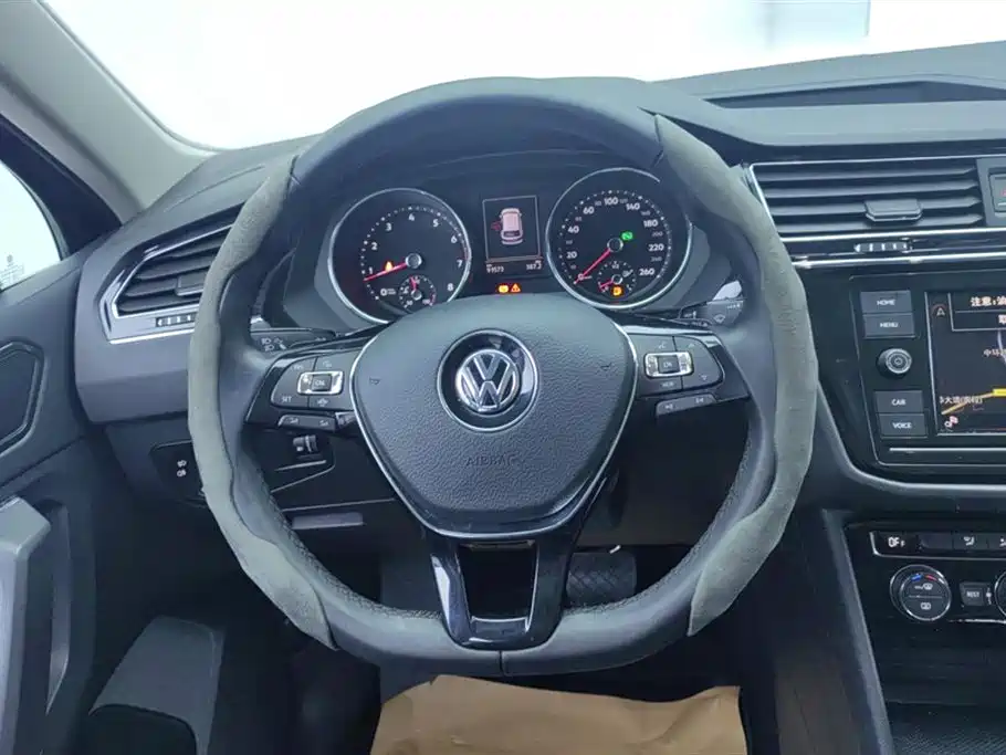 Volkswagen Tiguan L 2019 330TSI Automatic 2WD Panorama Comfort Edition China VI фото 15
