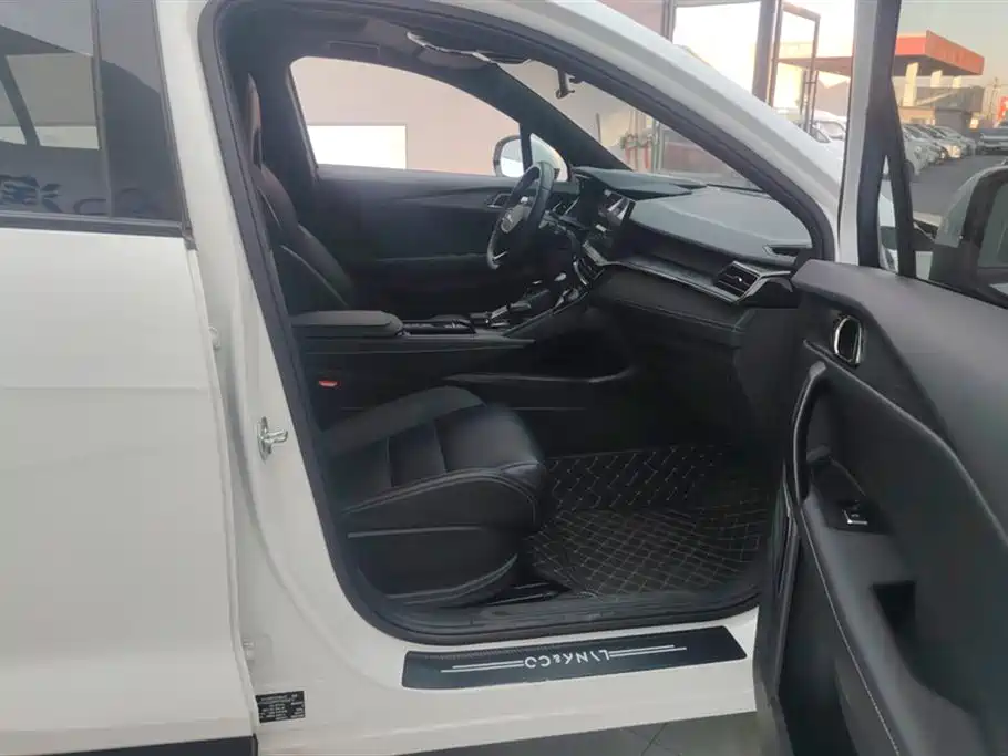 Lynk & Co 06 2023 Remix 1.5T Power Pro фото 8