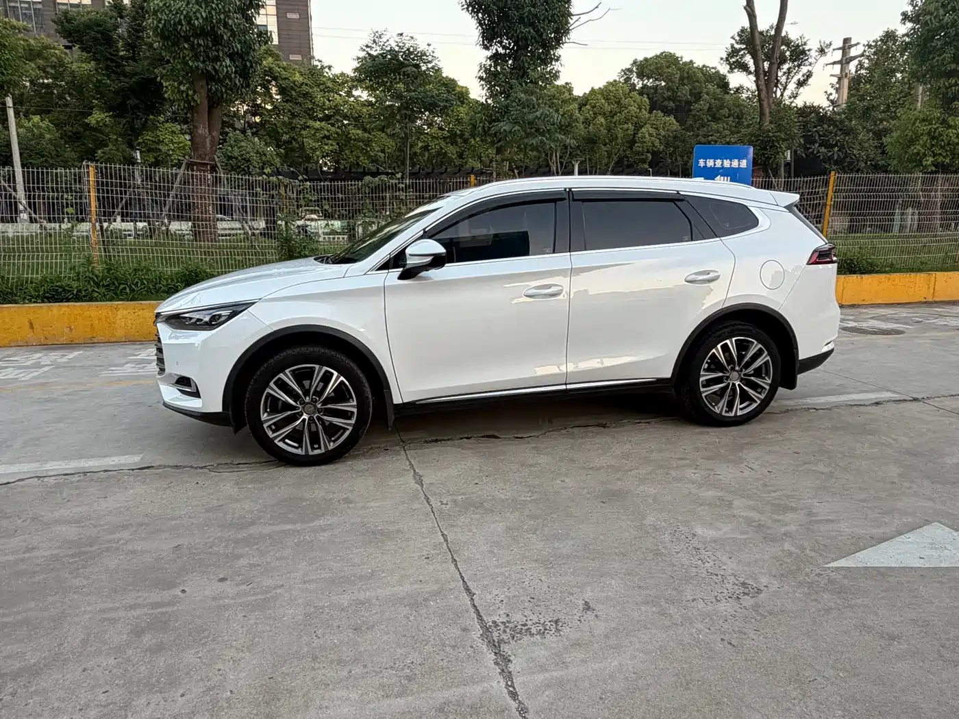 BYD Tang 2019 2.0T Automatic Smart Connect Noble 7-seater China VI фото 15