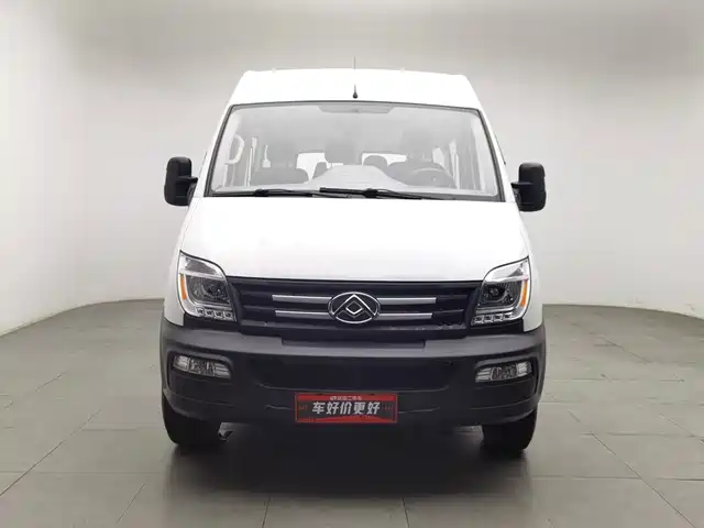 SAIC Maxus Xintu V80 2019 2.5T Classic AMT Aoyuntong Facelift Short Wheelbase Medium Roof 5/6-Seater — фото 3
