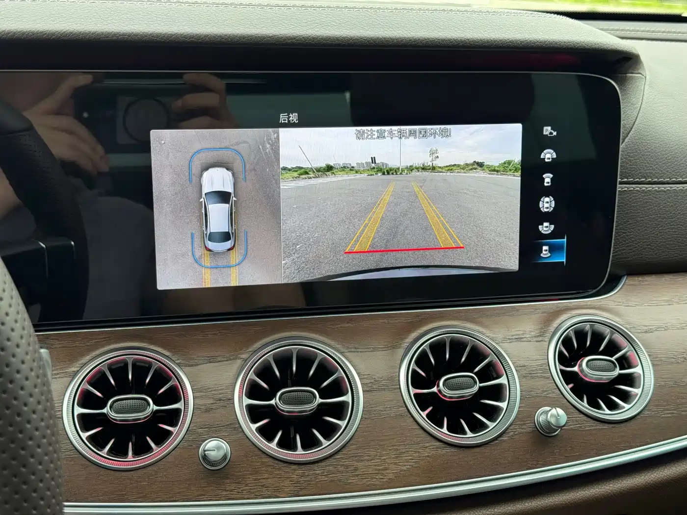 Mercedes-Benz E-Class 2022 Second Facelift E 300 L Luxury фото 5