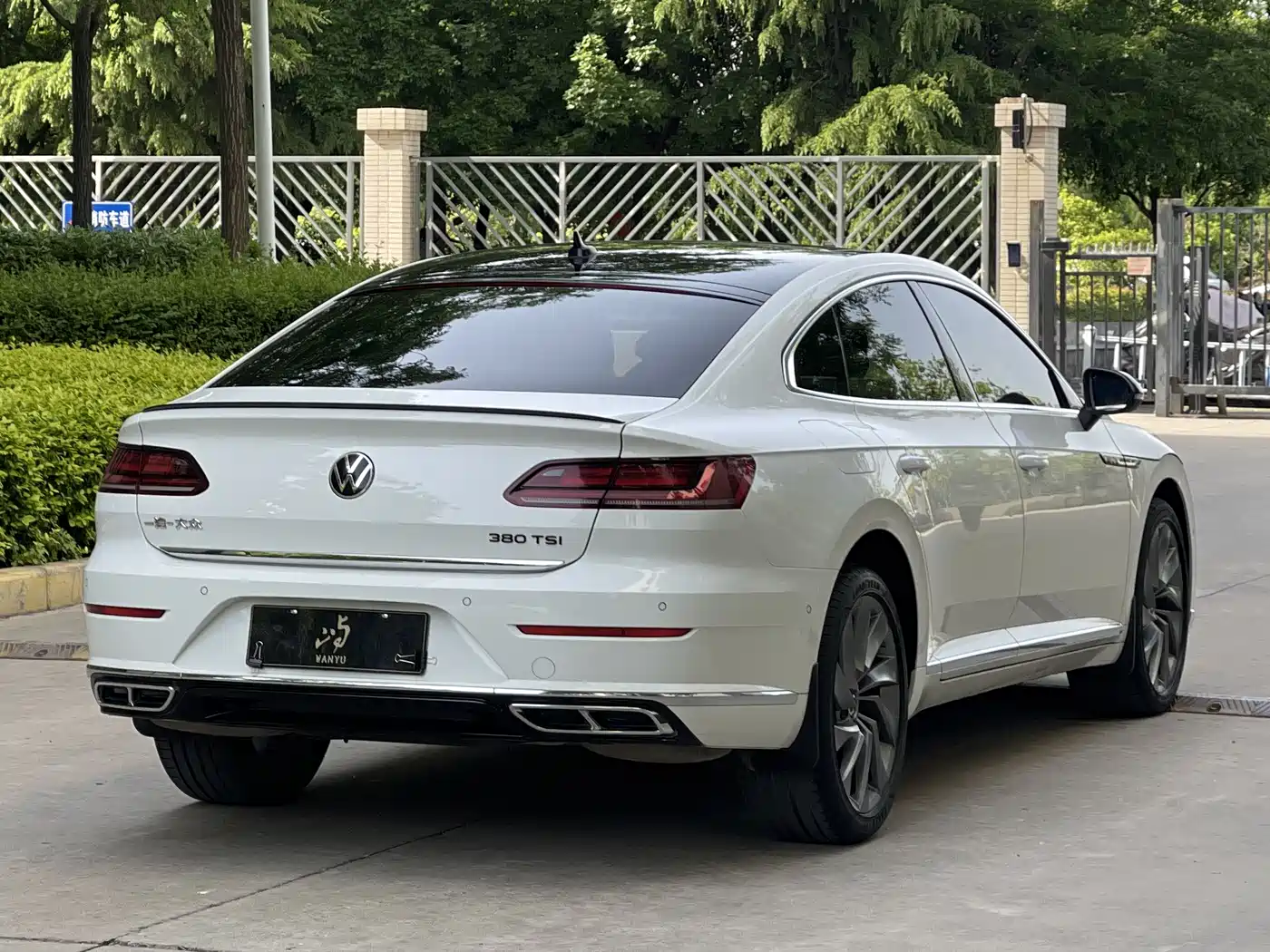 Volkswagen FAW-Volkswagen CC 2021 380TSI Eye-catching Edition фото 4