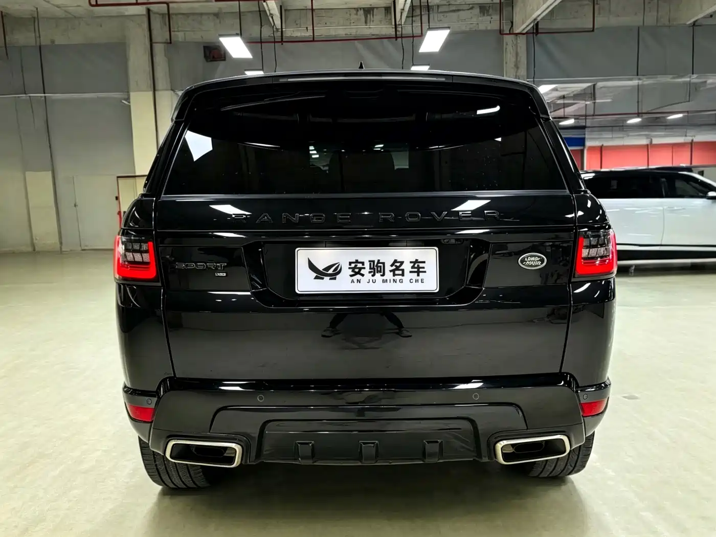 Land Rover Range Rover Sport 2022 3.0 L6 Gloss Black Edition фото 22