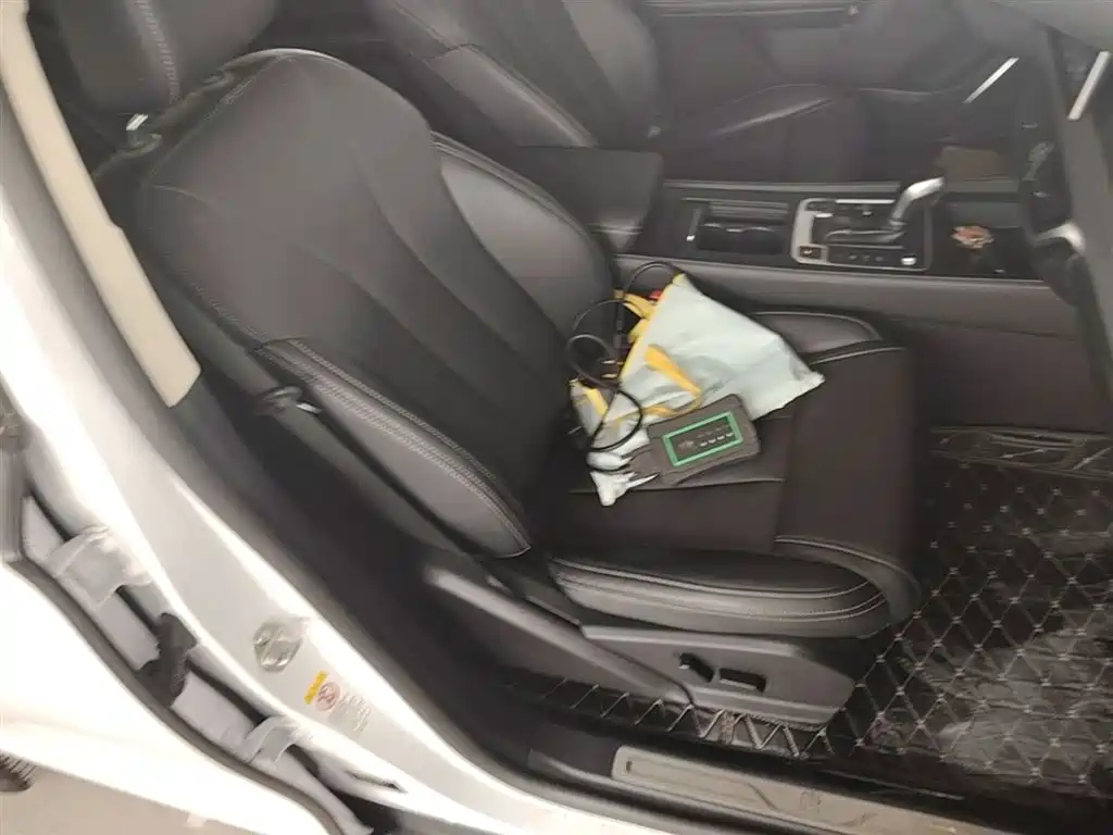 BYD Tang 2018 2.0T Automatic Smart Connection Noble Edition 7-Seater China V фото 25