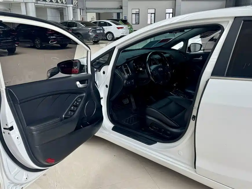 Kia K3 2017 1.6L Automatic 15th Anniversary Special GLS фото 26