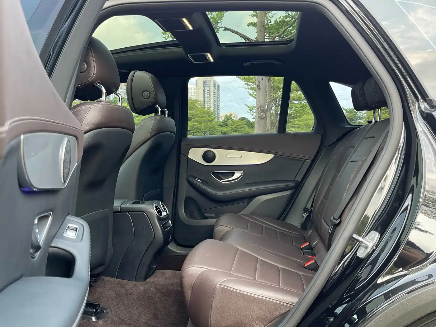 Mercedes-Benz GLC 2021 GLC 260 L 4MATIC Sporty фото 12