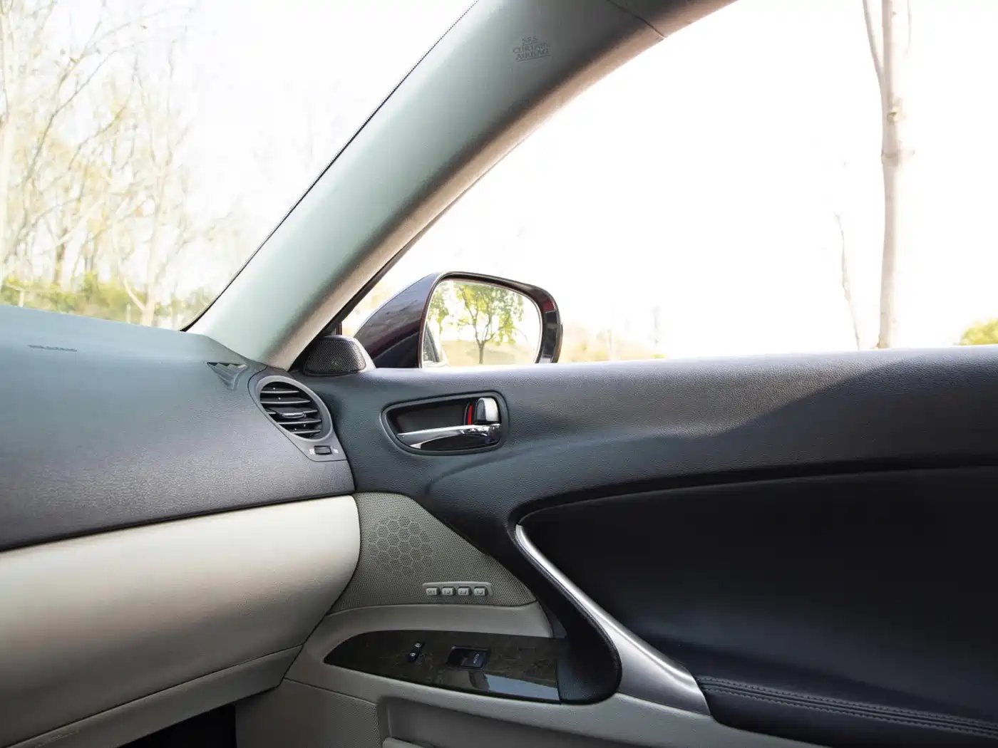 Фото 27 - Lexus IS