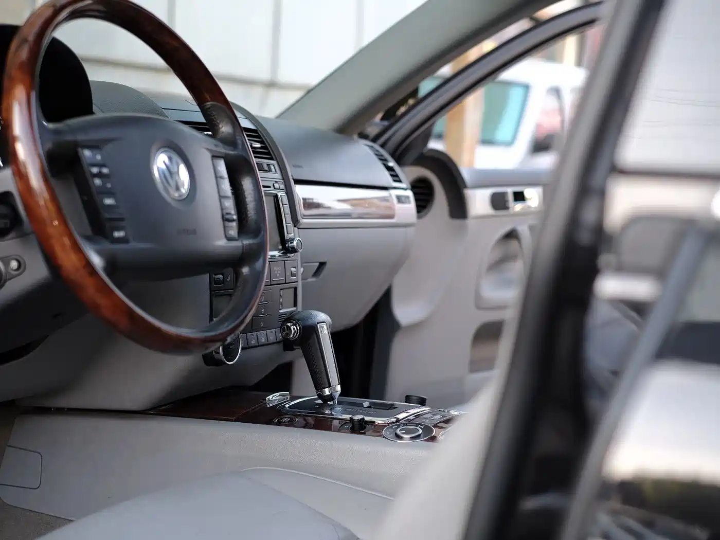 Volkswagen Touareg 2007 3.6L Luxury фото 18