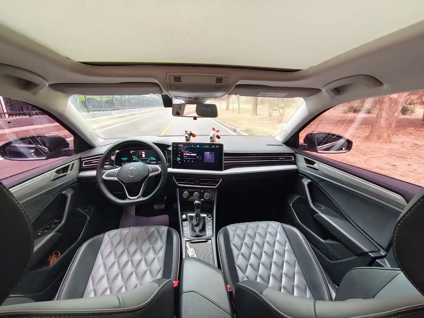 Volkswagen Sagitar 2024 300TSI DSG Surpass Edition фото 5