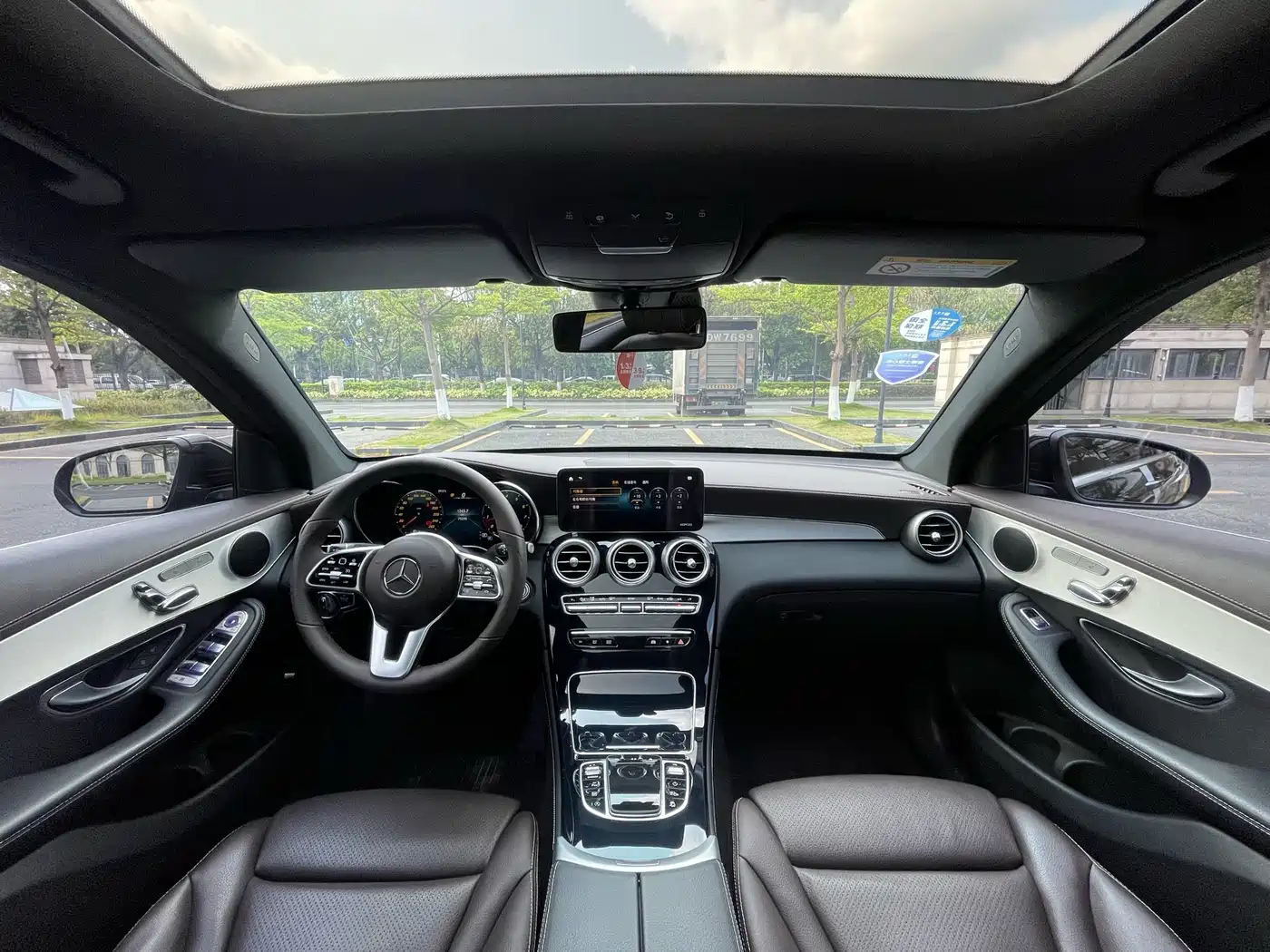 Mercedes-Benz GLC 2021 GLC 260 L 4MATIC Sporty фото 15