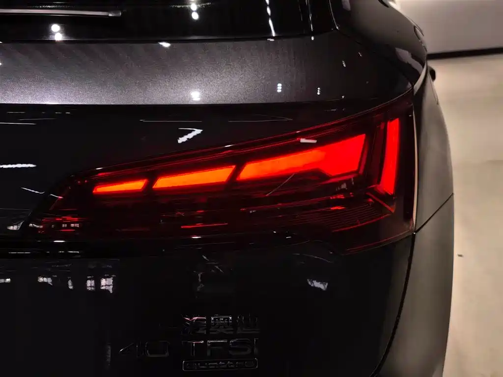 Audi Q5L 2022 40T Luxury Dynamic фото 8