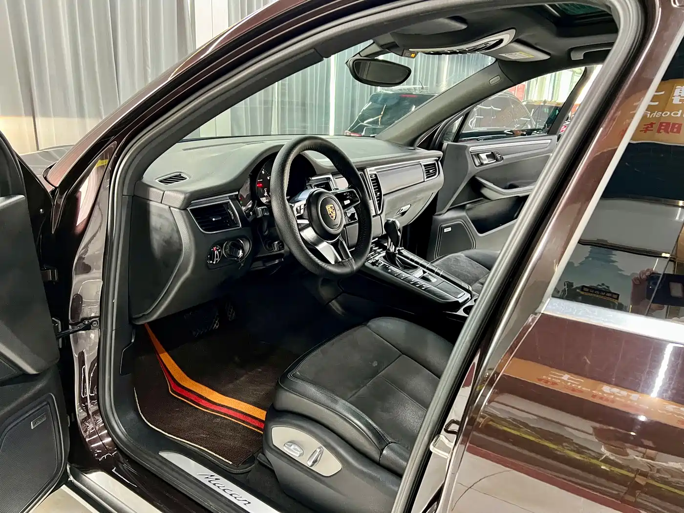 Porsche Macan 2016 Macan 2.0T фото 9
