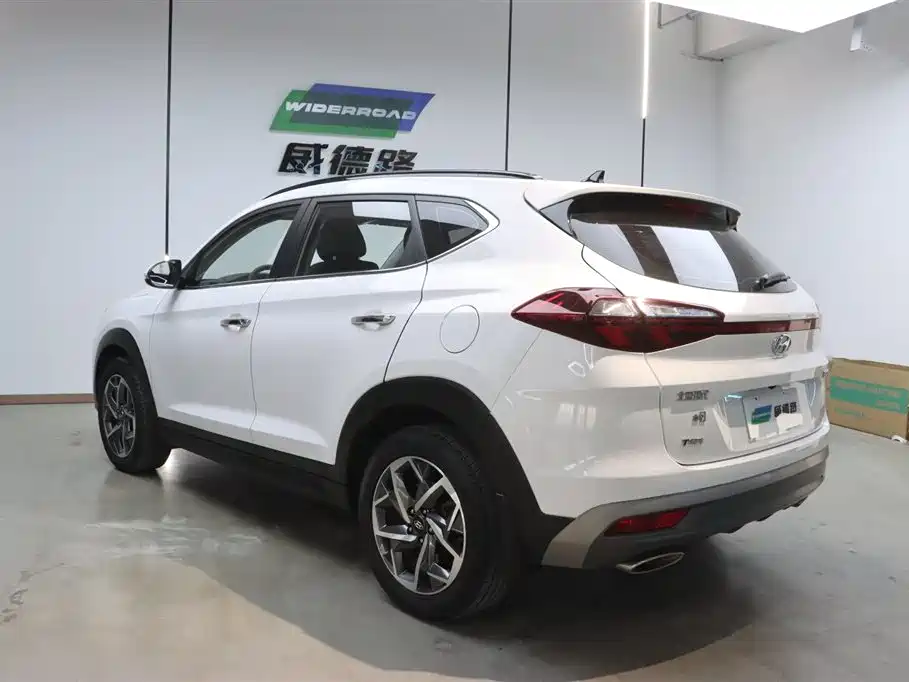 Hyundai Tucson 2020 280TGDi DCT 2WD Fashion (China V) фото 7