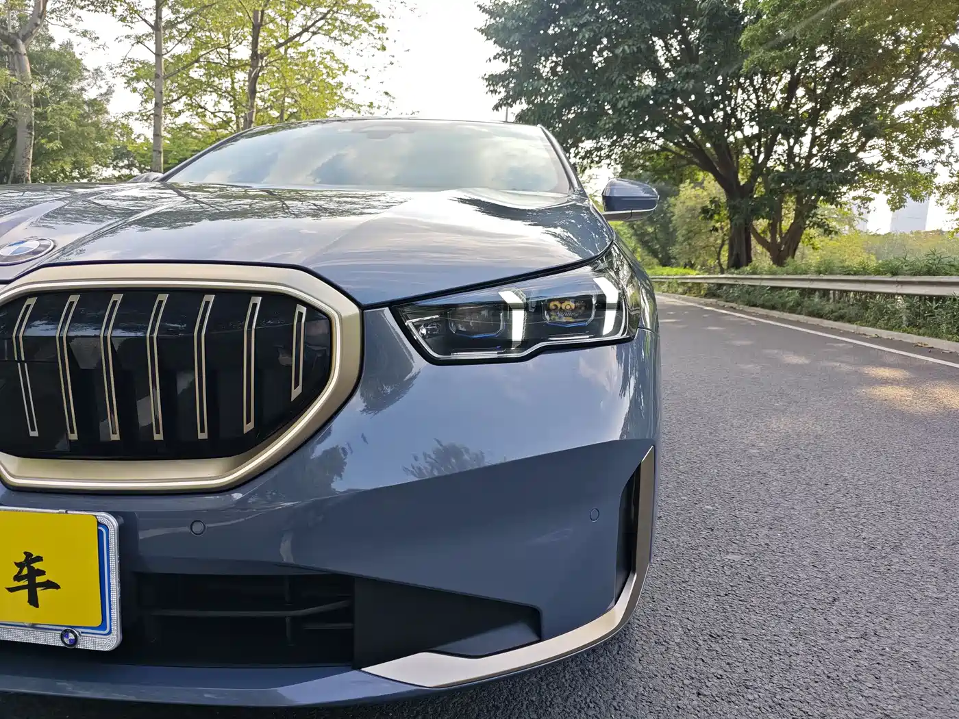 BMW 5 Series 2025 530Li Premium Luxury Package фото 28