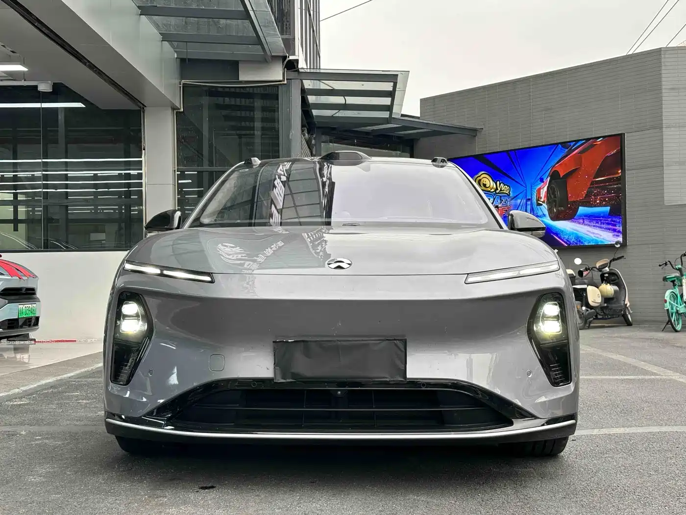 NIO NIO ET9