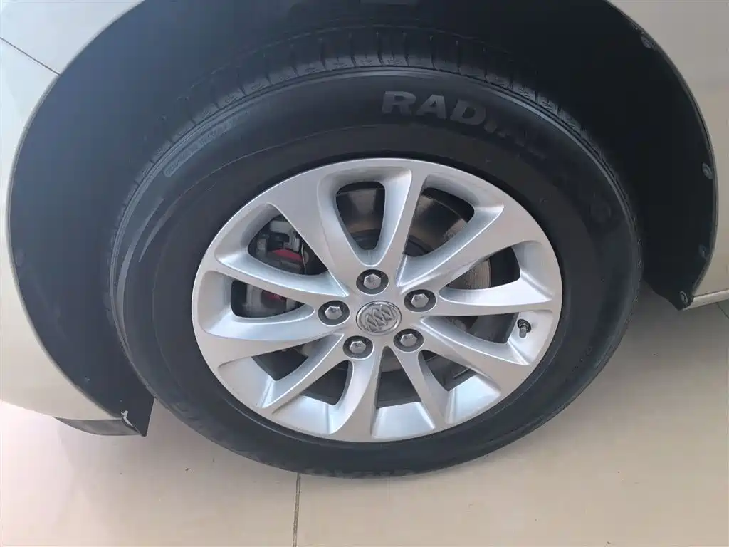 Buick GL8 2018 ES 28T Comfort Type China VI фото 25