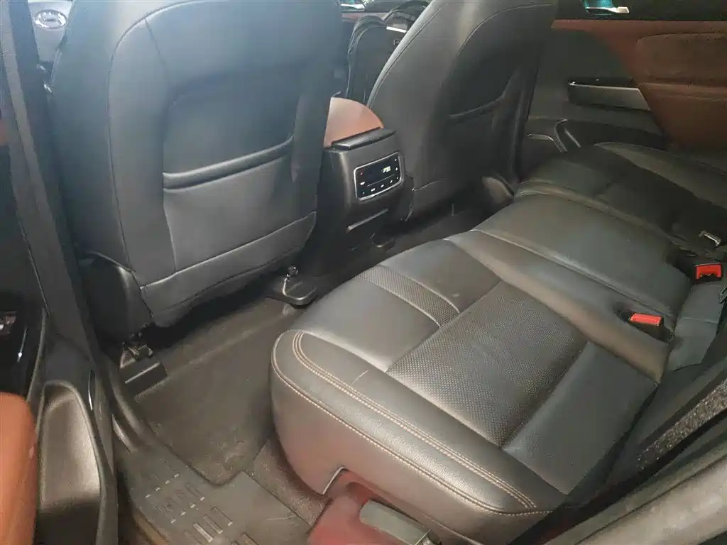 GAC Trumpchi Trumpchi GS8 2017 320T 2WD Luxury Smart Connect (7-seater) фото 17